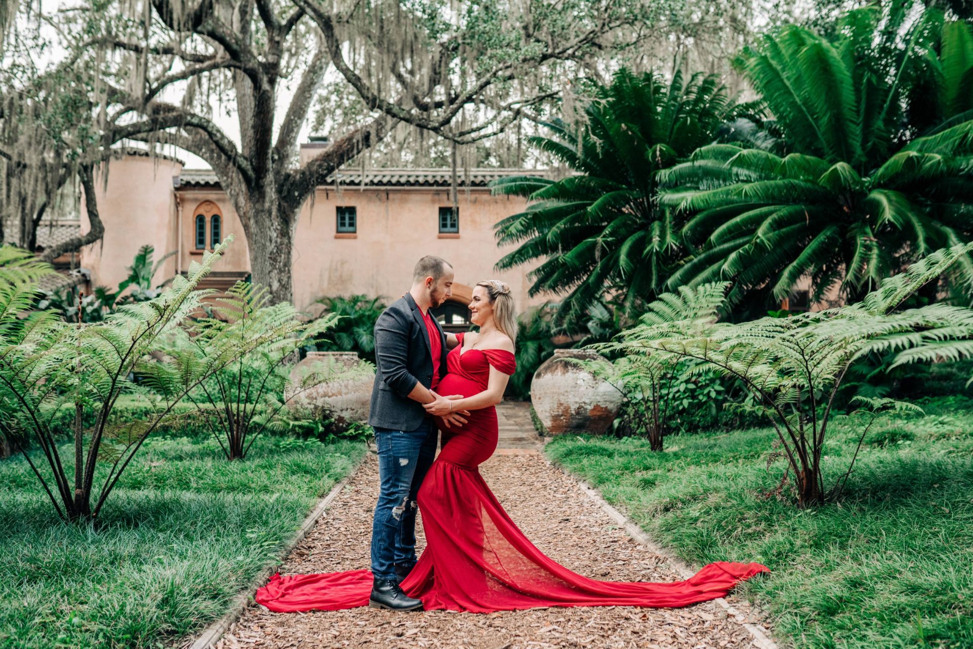 Husband and wife maternity photographer near Orlando Fl